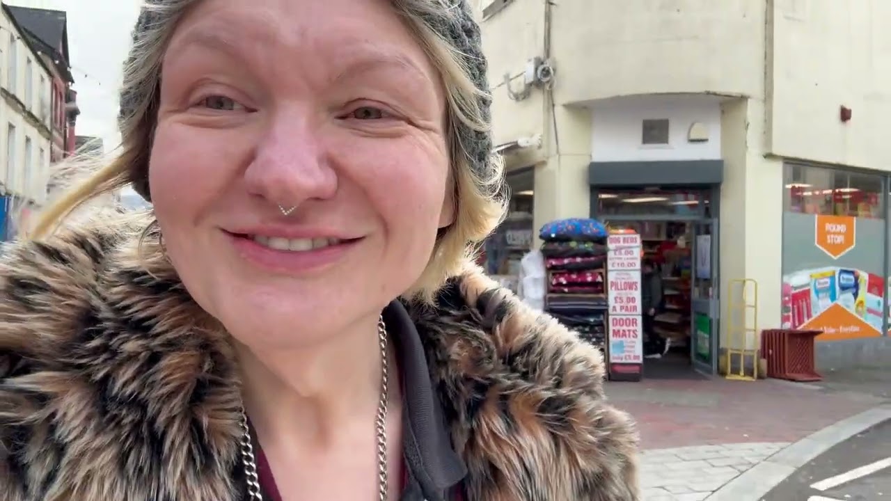 Will I Find Treasure In Merthyr Tydfil?? | Listing Stuff Makes Sales? Who Knew!?
