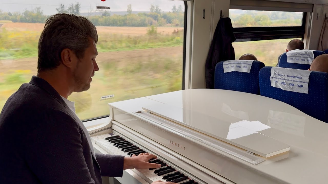 Piano on the Train?! 🎹🚆