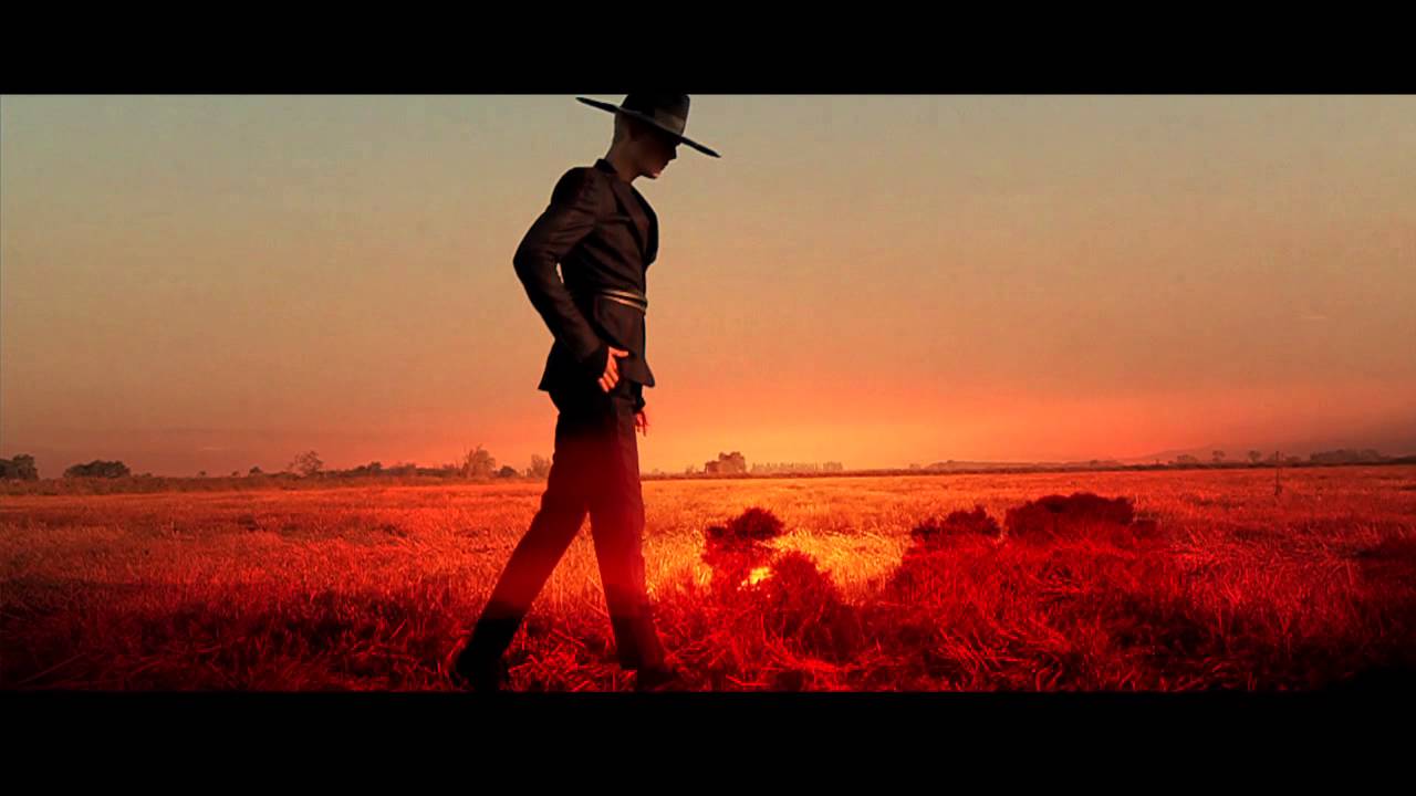 Magazine Horse - Fashion Film Dance Me to the End