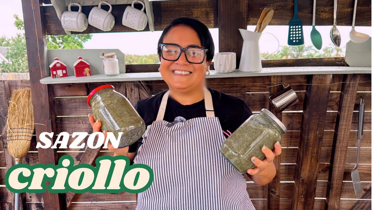 Como Hacer Sazón Casero para Potenciar tus Comidas” o “El Secreto del Sofrito Perfecto”.