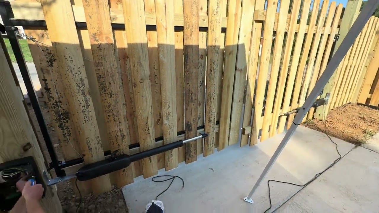 270 ft of Wood Privacy Fence Shadow Box Style & Automatic Dual Swing Gate
