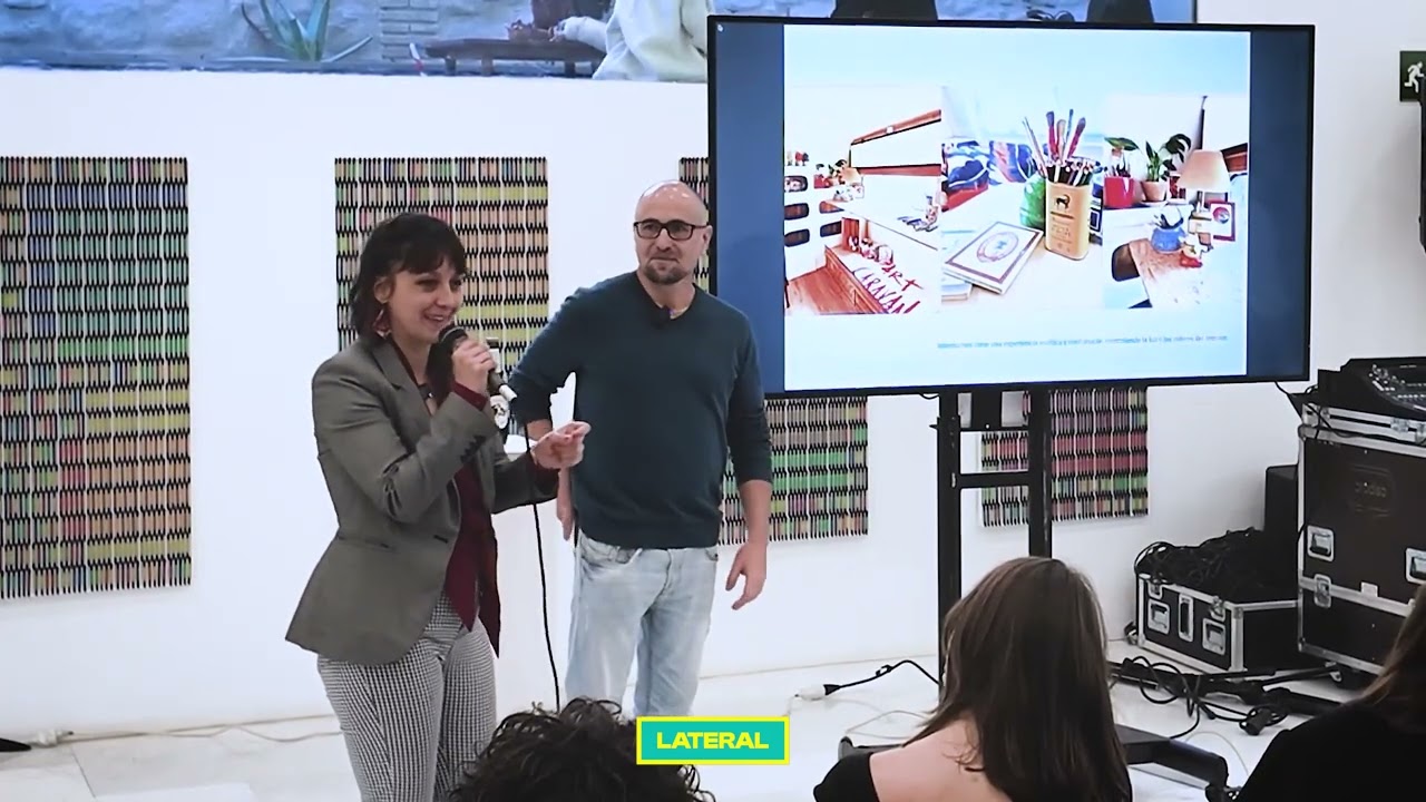 C&Aacute;PSULAS LATERAL - 18 Art Caravan