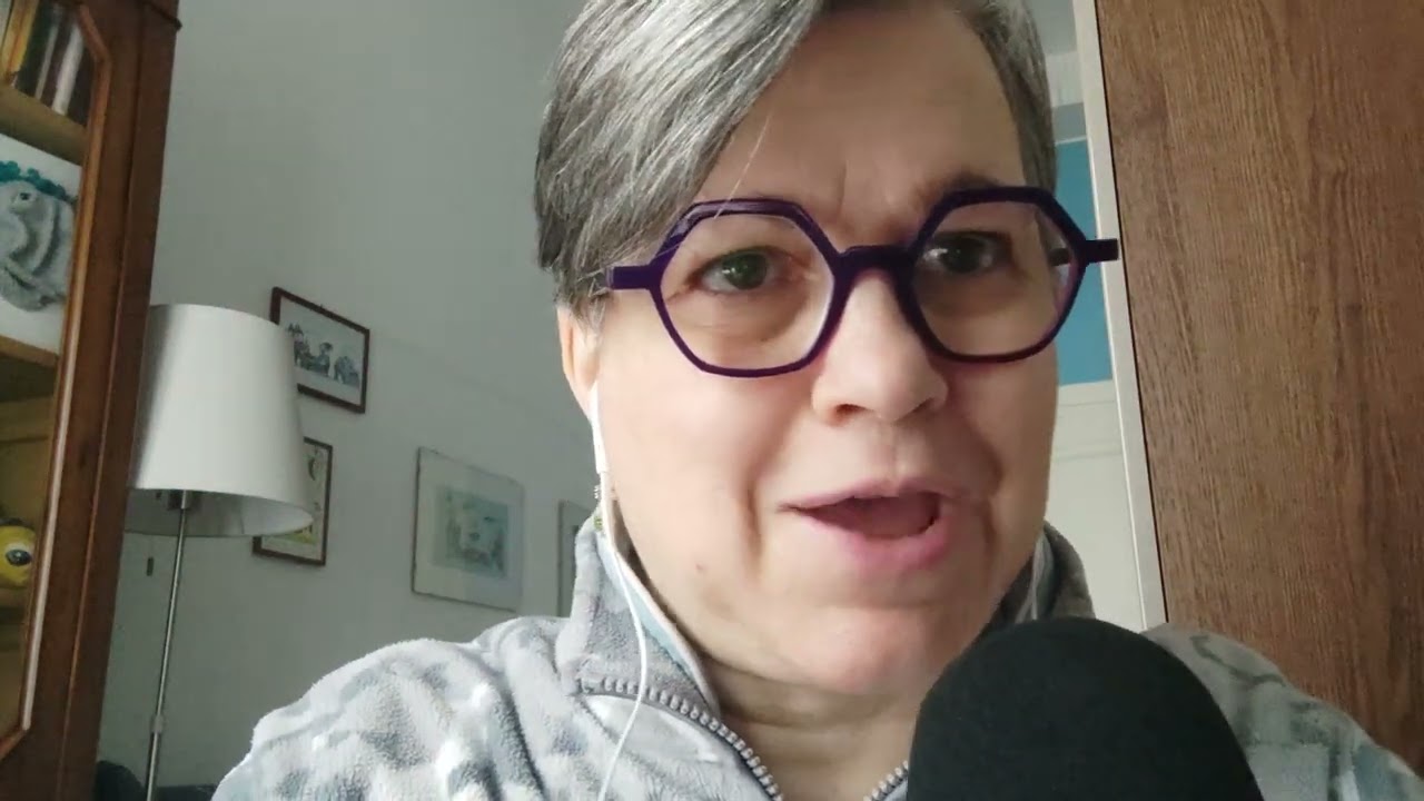 Asmr - trucco particolare per Sofia con spiegazioni in inglese