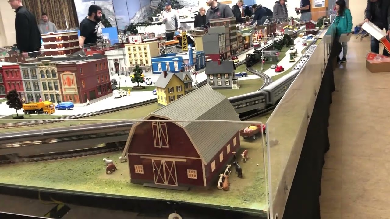 Pearl River train show last day
