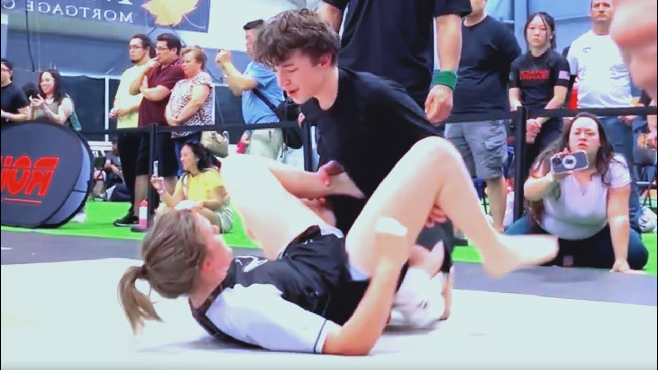 Grappling Girl And BoyJiu Jitsu / #grappling #nogi #sports #wrestling #jiujitsu 🤑