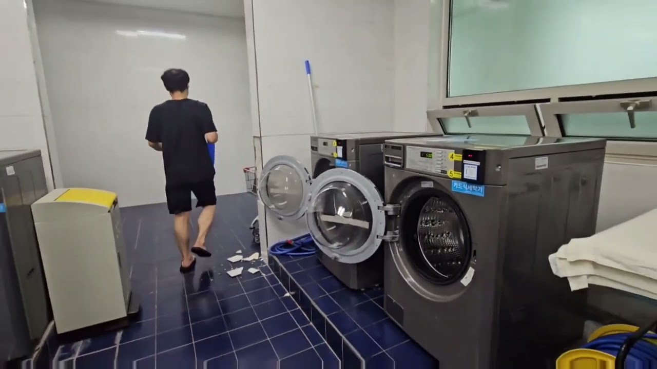 University of Seoul (UOS) Campus and International student dormitory tour