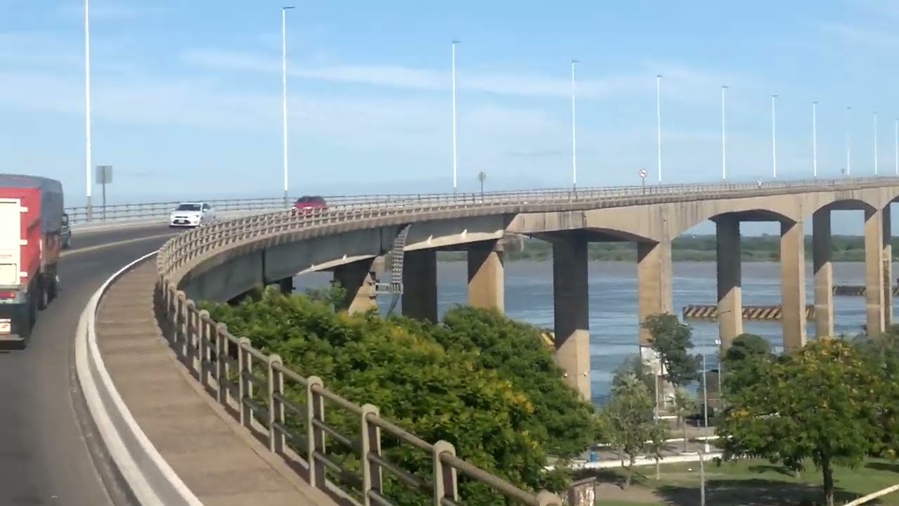Cruzando el puente General Belgrano, Corrientes Chaco