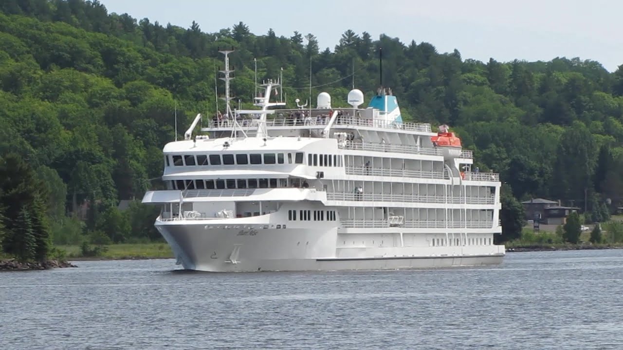 Cruise Ship Pearl Mist at Houghton, Michigan on the Keweenaw Waterway