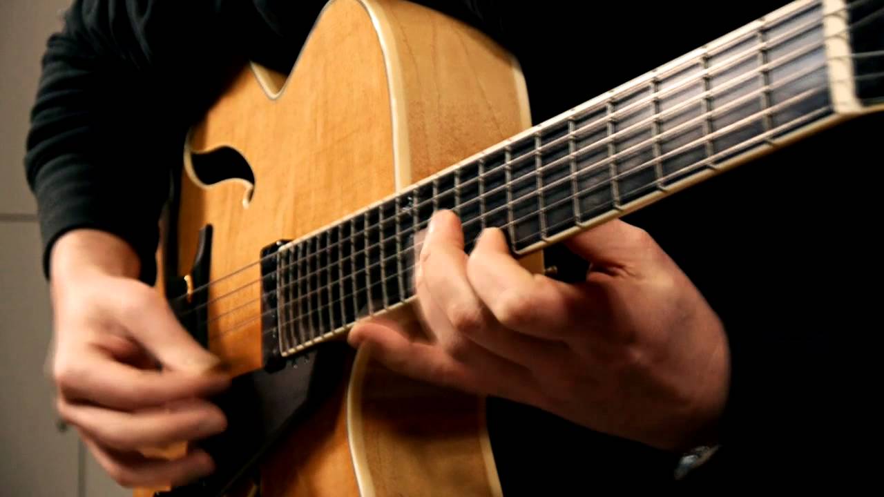 Autumn Leaves - Bigband Version - Played by Andreas Schulz w. Peerless Imperial Archtop