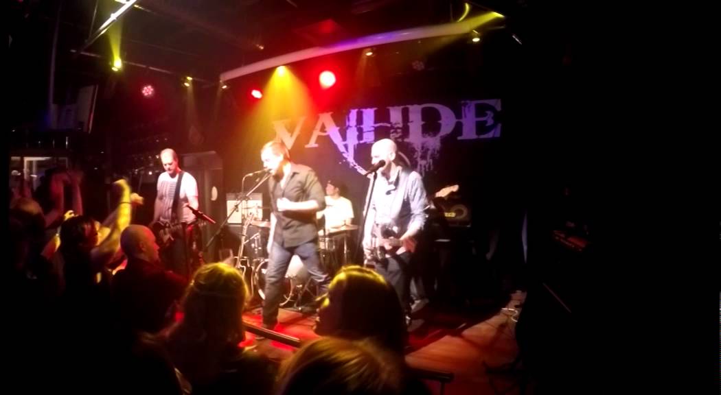 VAIHDE - Pahempi Toistaan (live)