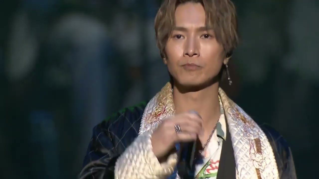 陳柏宇 Jason Chan x Novel Fergus - 墜落 (陳柏宇 feat. 九龍搖擺俱樂部演唱會2023)