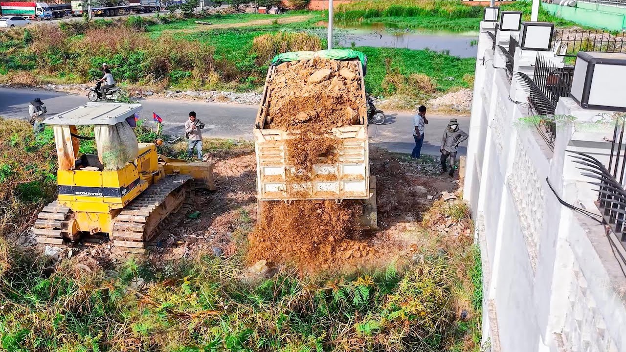 NICELY! First Start Project by Expert Skill Driver Dozer KOMATSU D31P Pushing Soil &5TTrucks Pouring