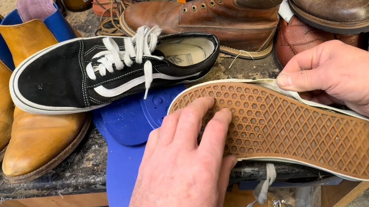 Old Skool Vans Sneaker Repair : Regluing the Sole Edge Foxing