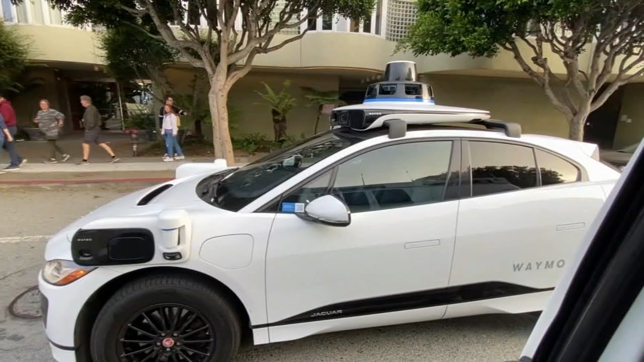 Historic weekend as driverless cars navigate through streets of San Francisco
