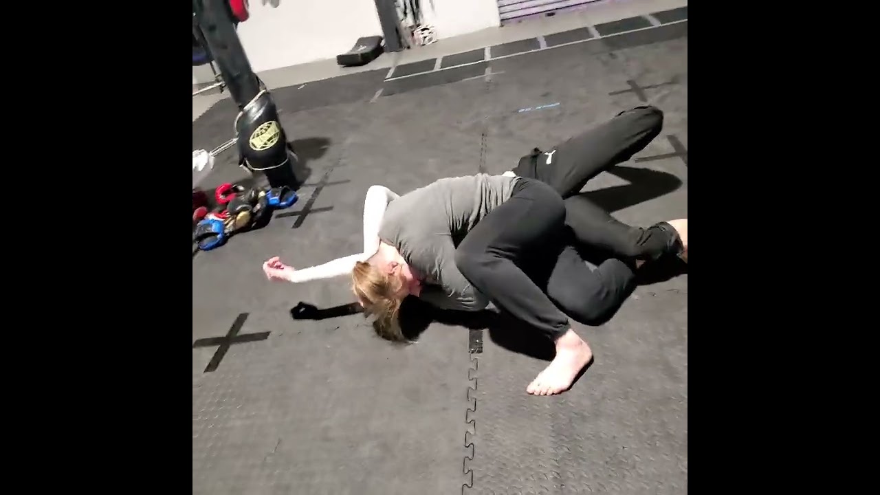 Submission Wrestling. Female vs Male.