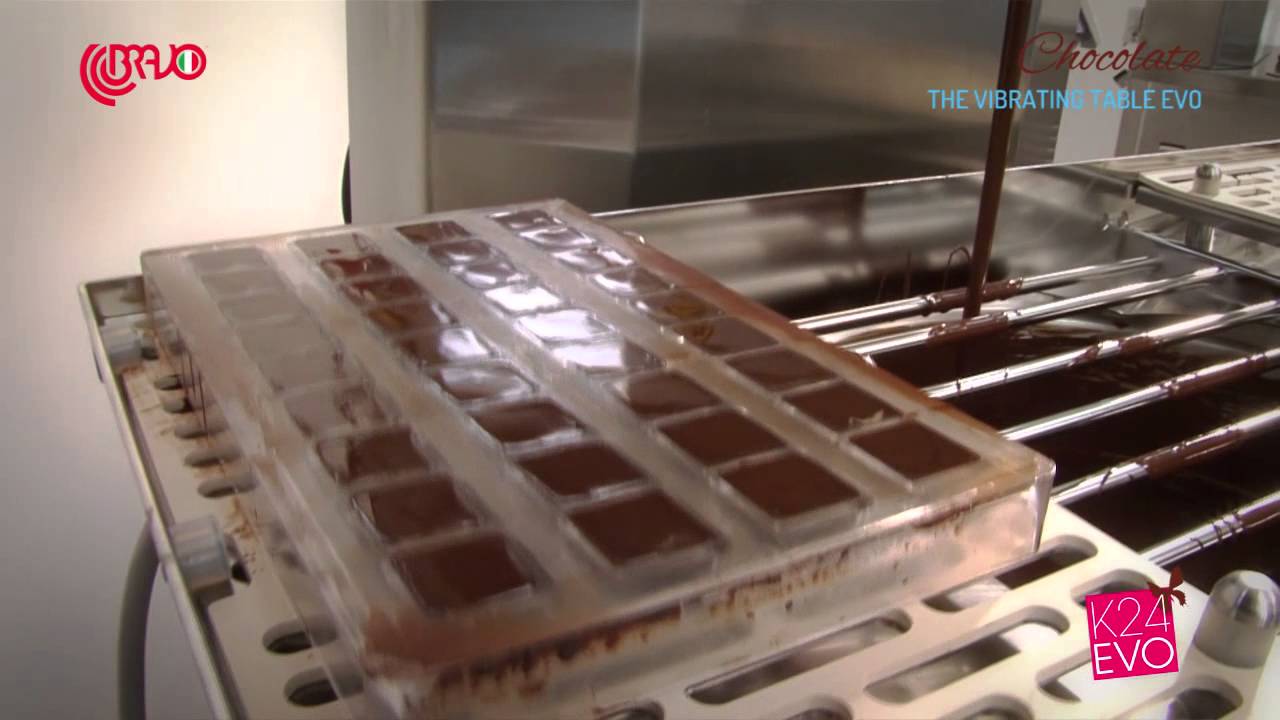 Vibrating table Evo - chocolate machine