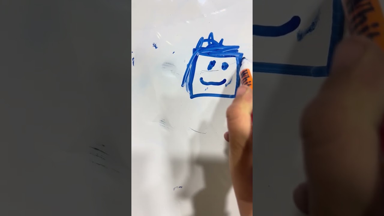 ربيع برسم شكلو و هو على روبلوكس