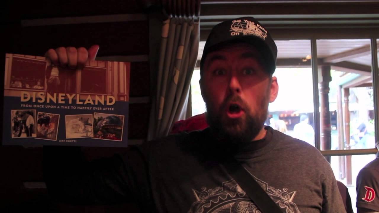A Day At Disneyland - Creating New Disney Memories