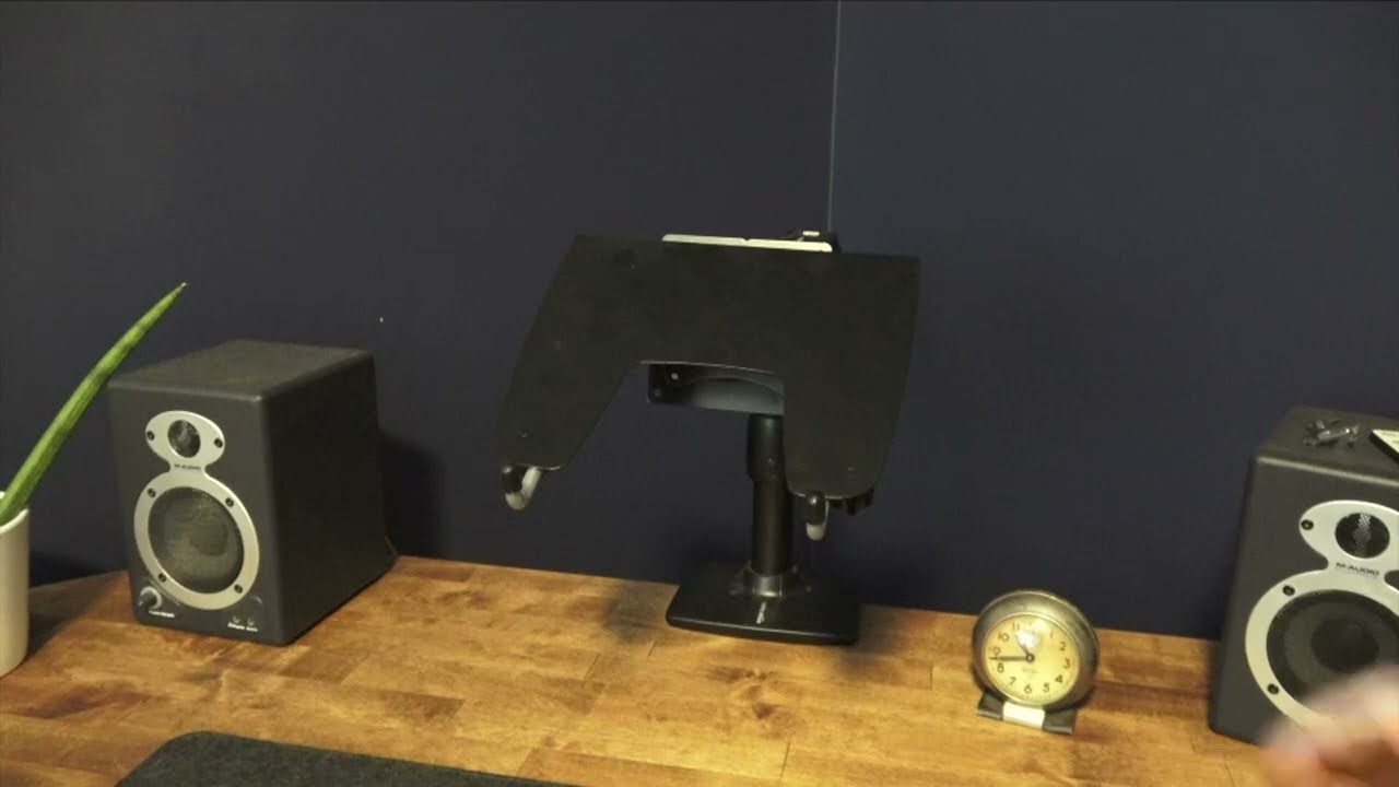 Reviewing the Amazon Basics Notebook Laptop Stand