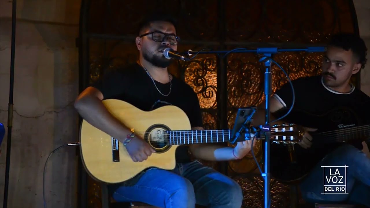 Carlos Leiva - El cielo de mi Santiago (Zamba_Juan Carlos Carabajal) La voz del Río