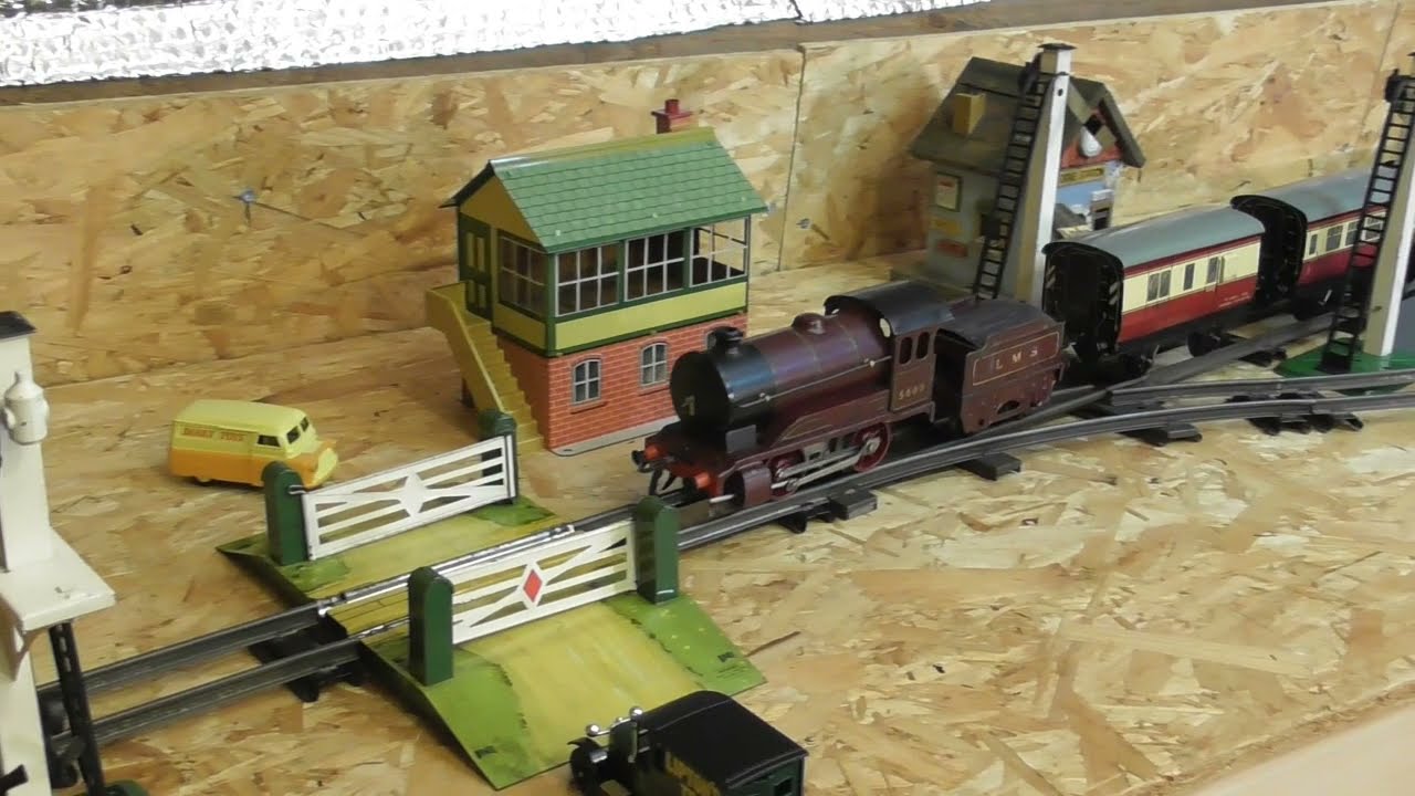 Hornby O Gauge converting to battery powered Radio Control
