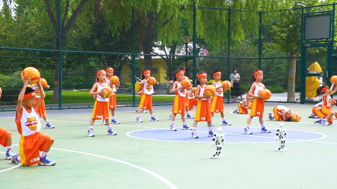 华蒙星幼儿篮球操获得最具科技含量奖《未来之光》