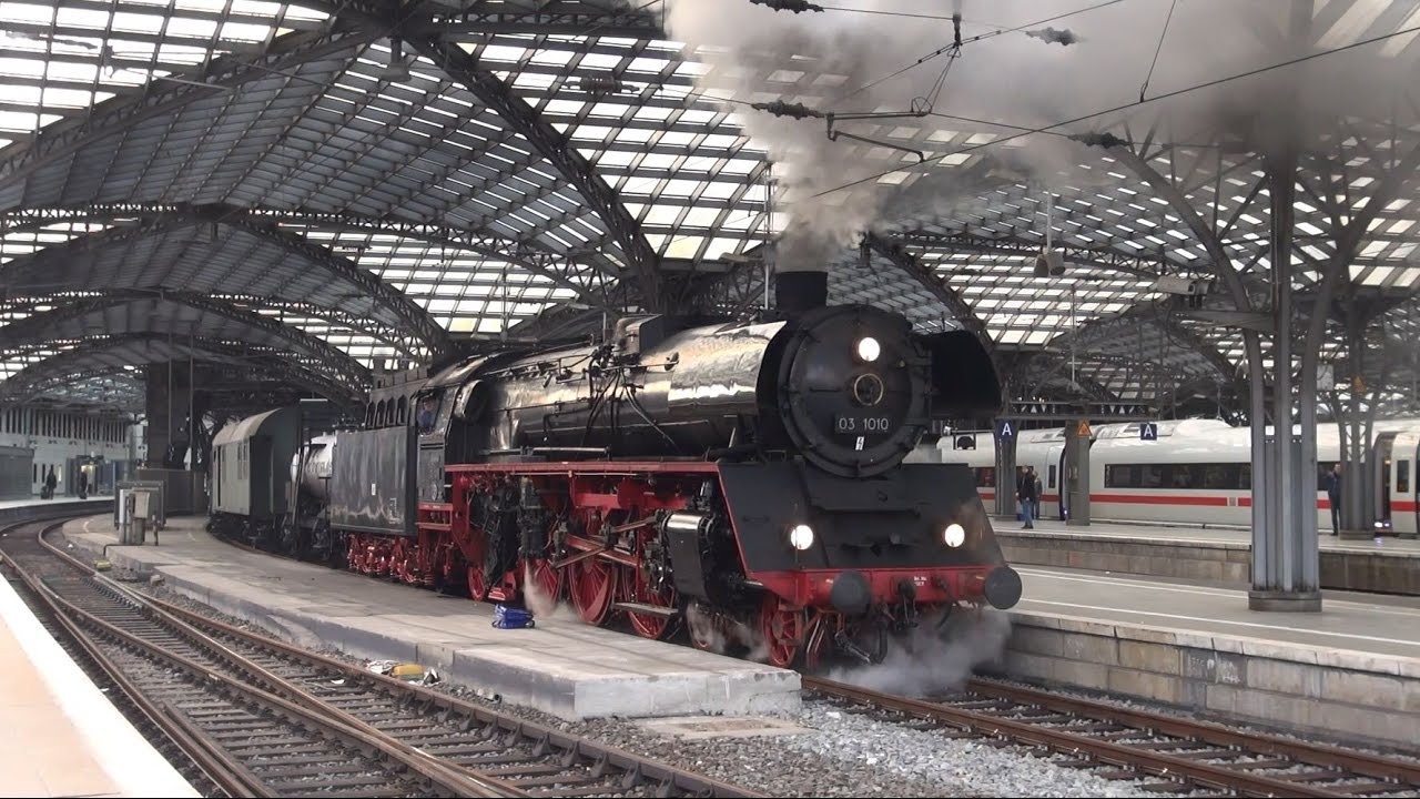 03 1010 und 215 086 im Kölner Hbf (HD)