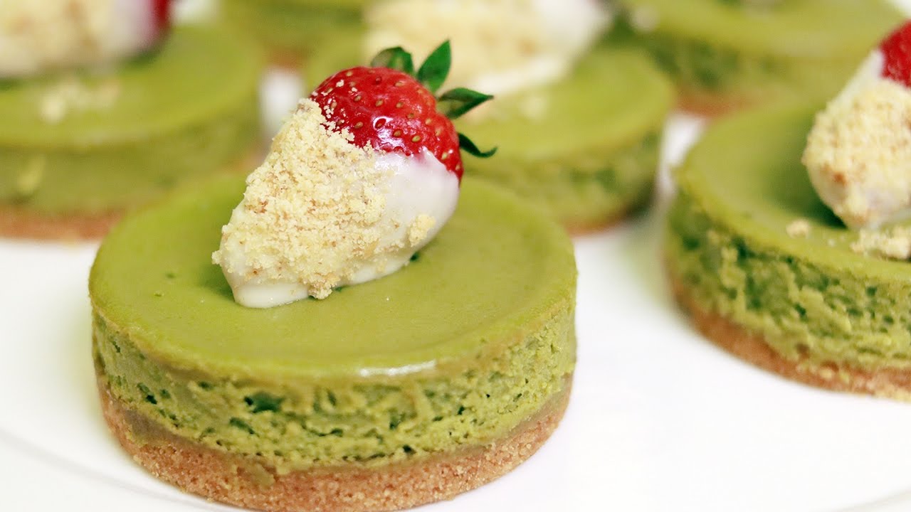 มินิสตรอว์เบอร์รี่มัทฉะชีสเค้ก : Mini Strawberry & Matcha Cheesecake