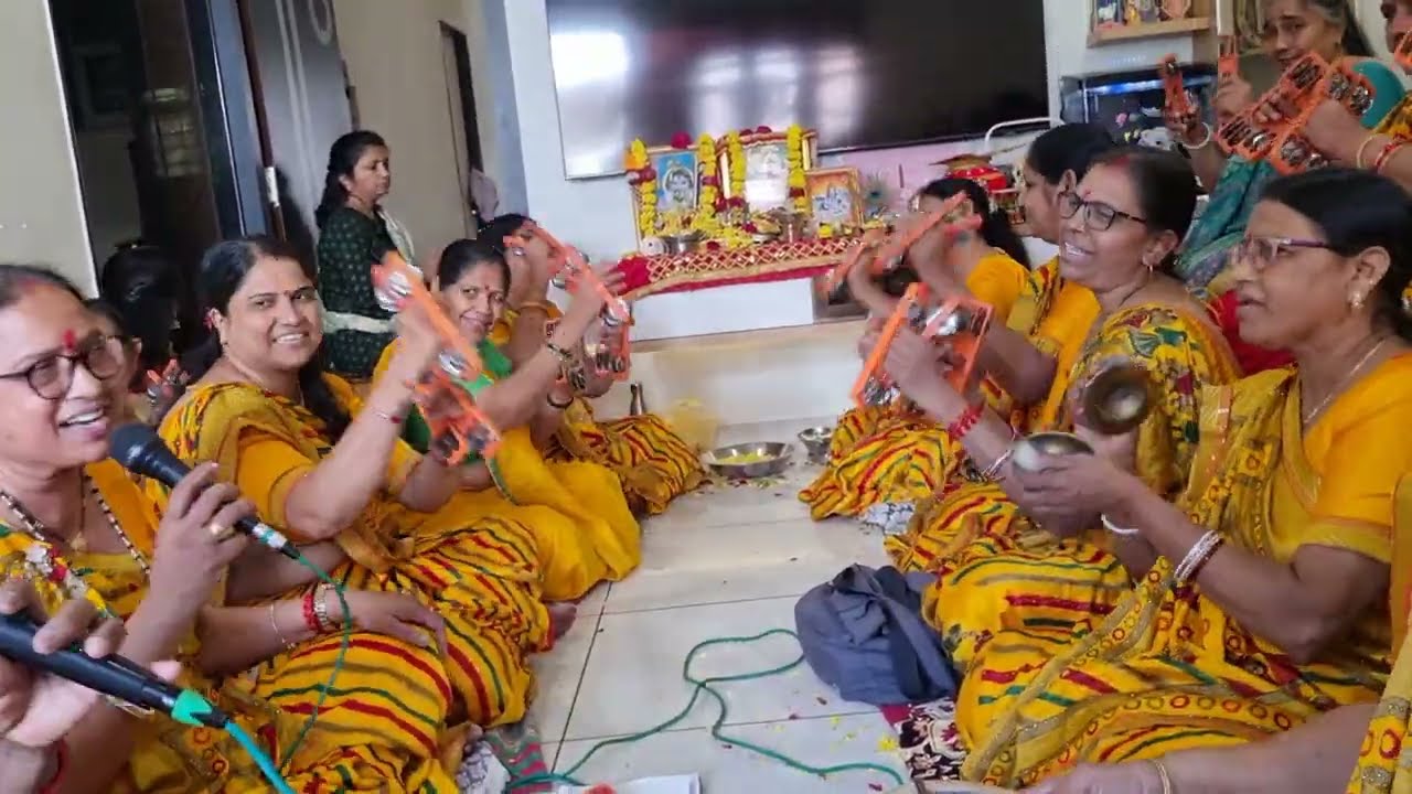 લખેલું છે 🌹અમે વેપારી શ્યામ તારા નામ 🌹