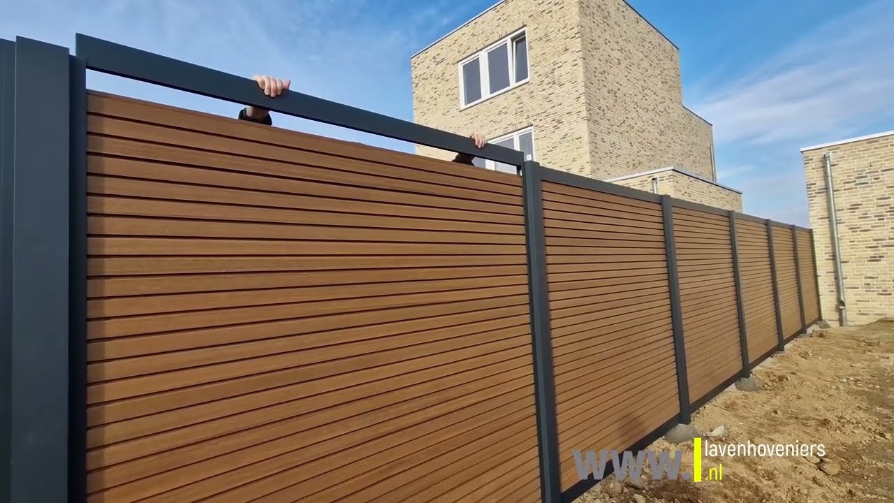 IdeAL schutting plaatsen. Aluminium schutting frame / palen met WPC Rabatplank houtlook #13