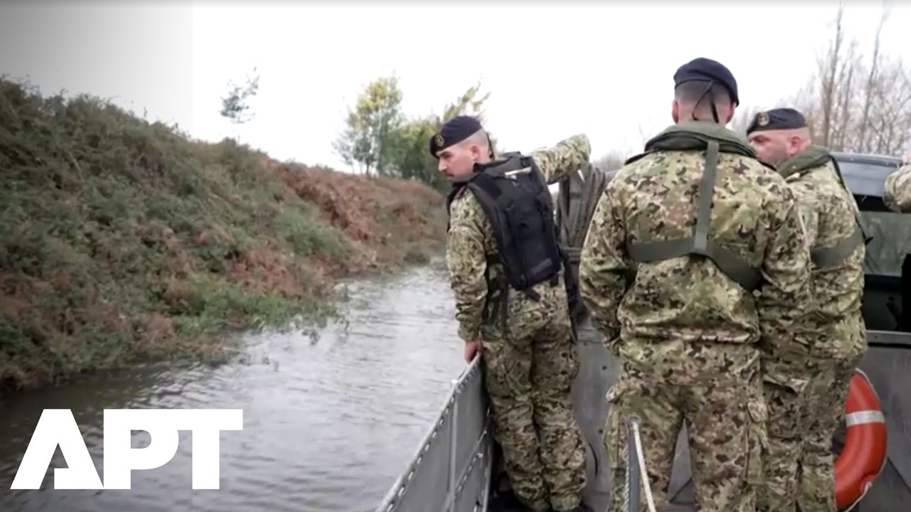 Португальская армия использует амфибийные машины для спасения жителей затопленного города | APT