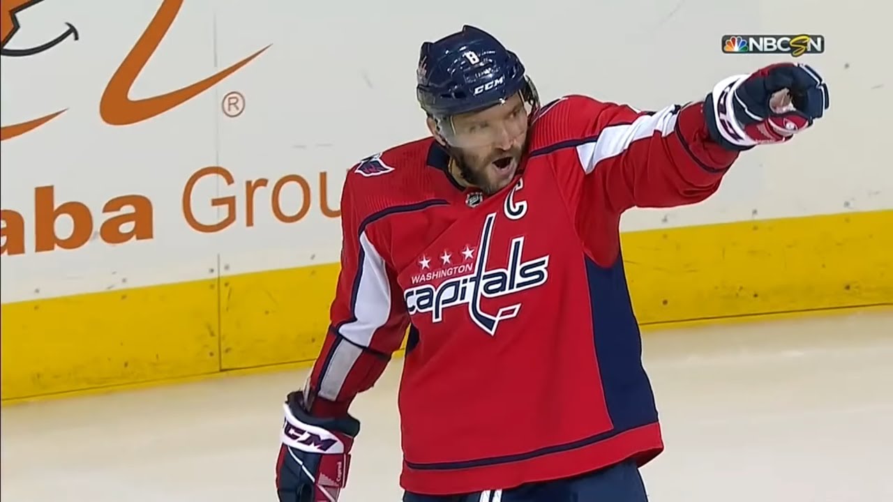 NHL: Goal Scorers Acknowledging Great Pass