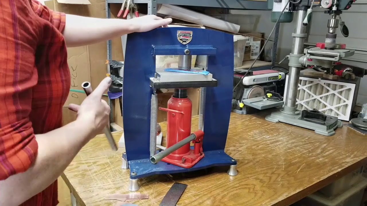 Potter USA Pattern Plates in a Press
