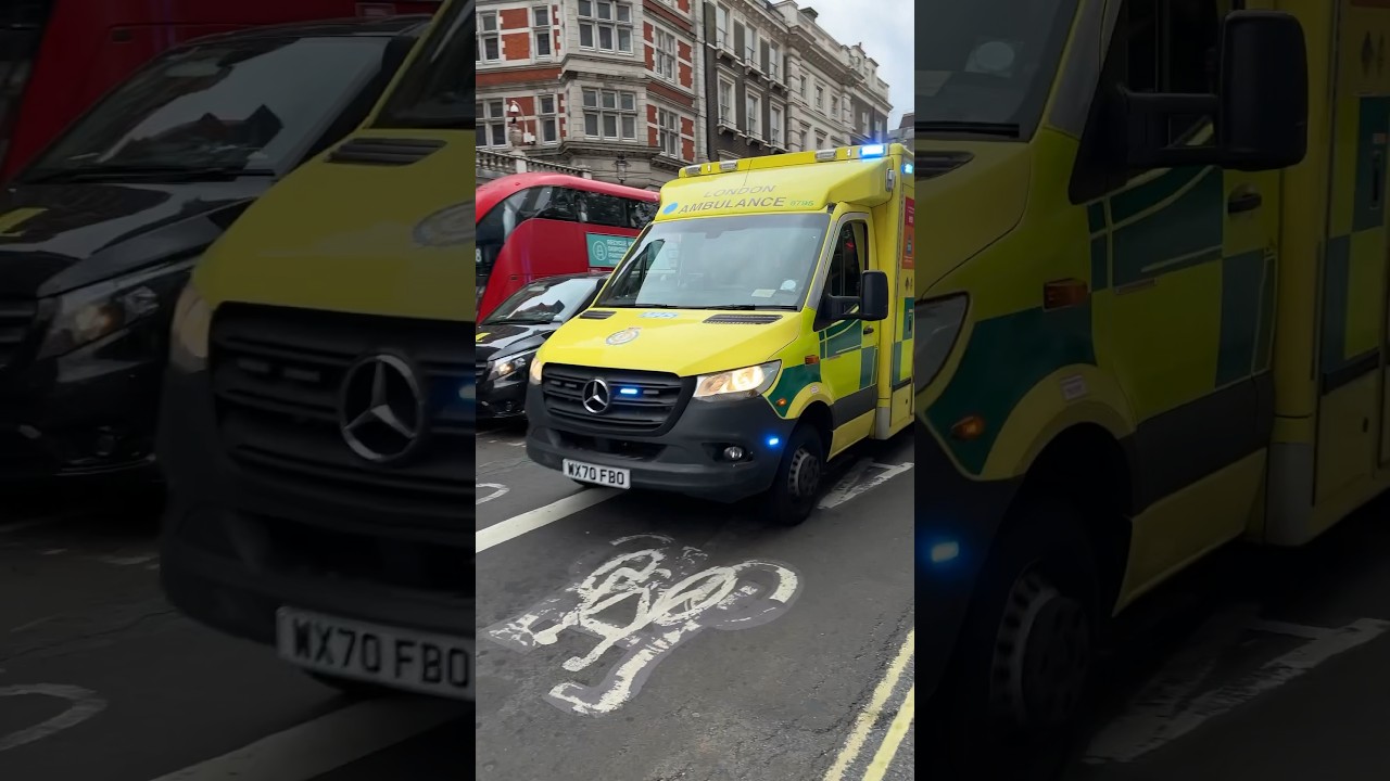 🚨 London Ambulance responding 🇬🇧