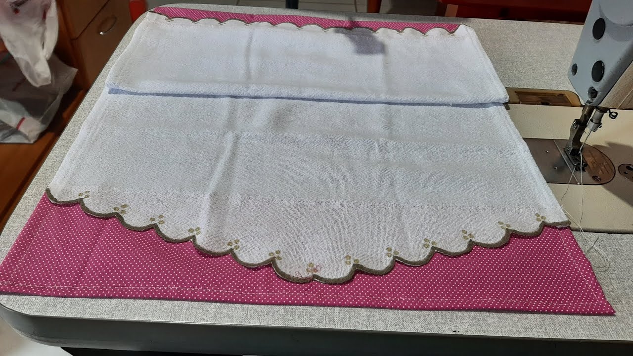 Um lindo detalhe no pano de prato com barrado falso. 