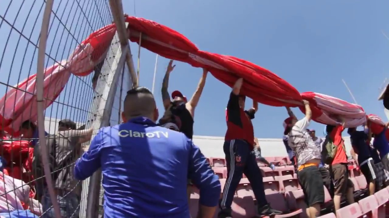 La U es su Gente / Bandera Gigante U. de Chile / Día del Hincha Azul