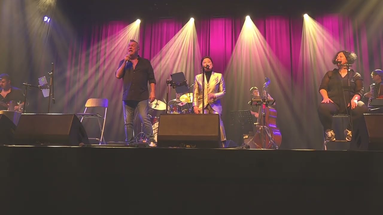 Jane Barnes Band - The Weight featuring Jimmy Barnes Mahalia Barnes Jackie Barnes Ben Rodgers 