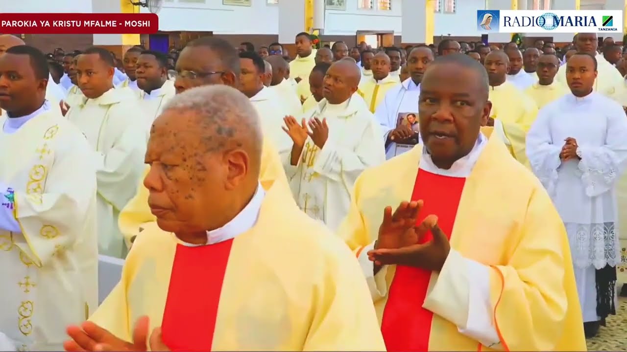 UPADRISHO WA MASHEMASI 24 - MOSHI TAZAMA ASKOFU MINDE ALIVYOONGOZA MAANDAMANO HAYO.
