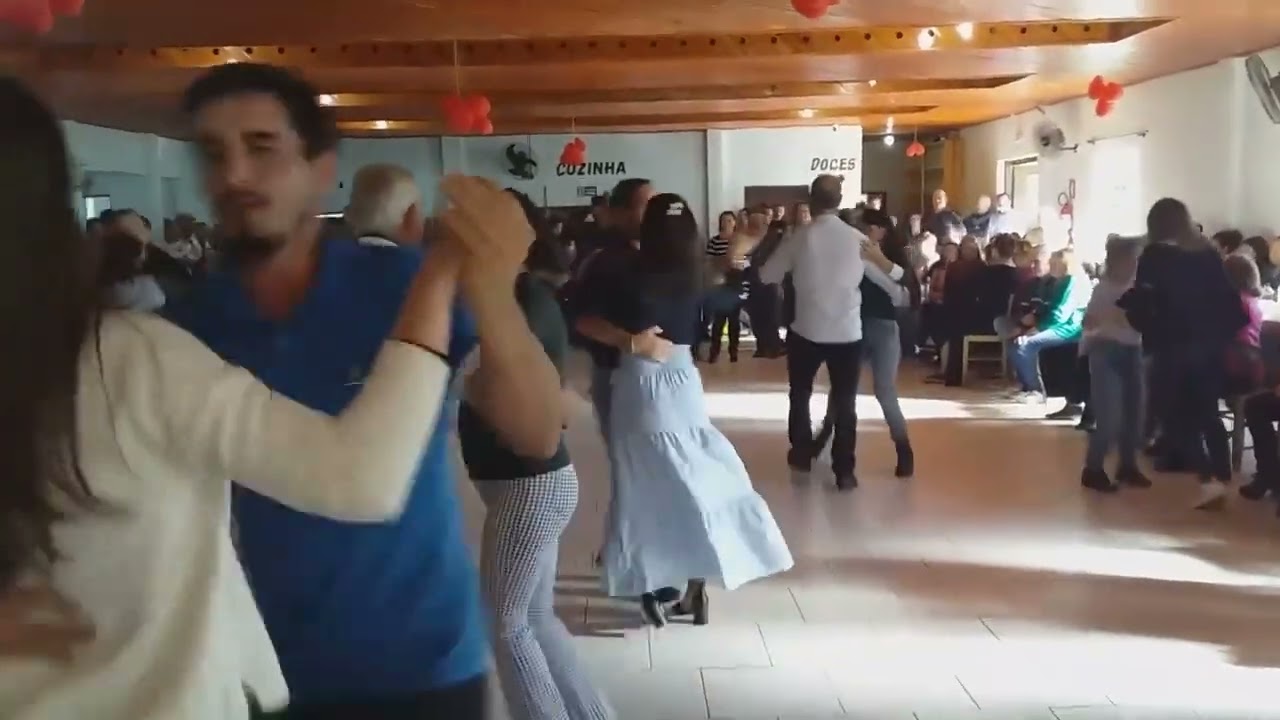 Baile Animado do Grupo Irmãos Moro