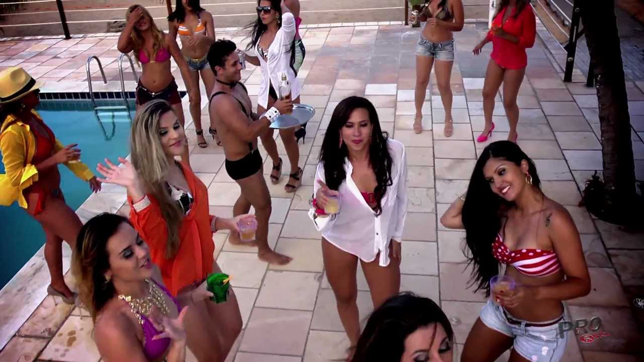 BANDA SANTROPPȆ - PIANINHO, CALADINHO - CLIPE OFICIAL