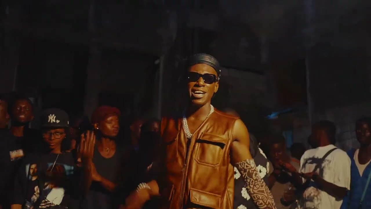 L'Oiseau Rare feat @donzerofficiel  -  NGOZÉ SISIA ( Official Video )
