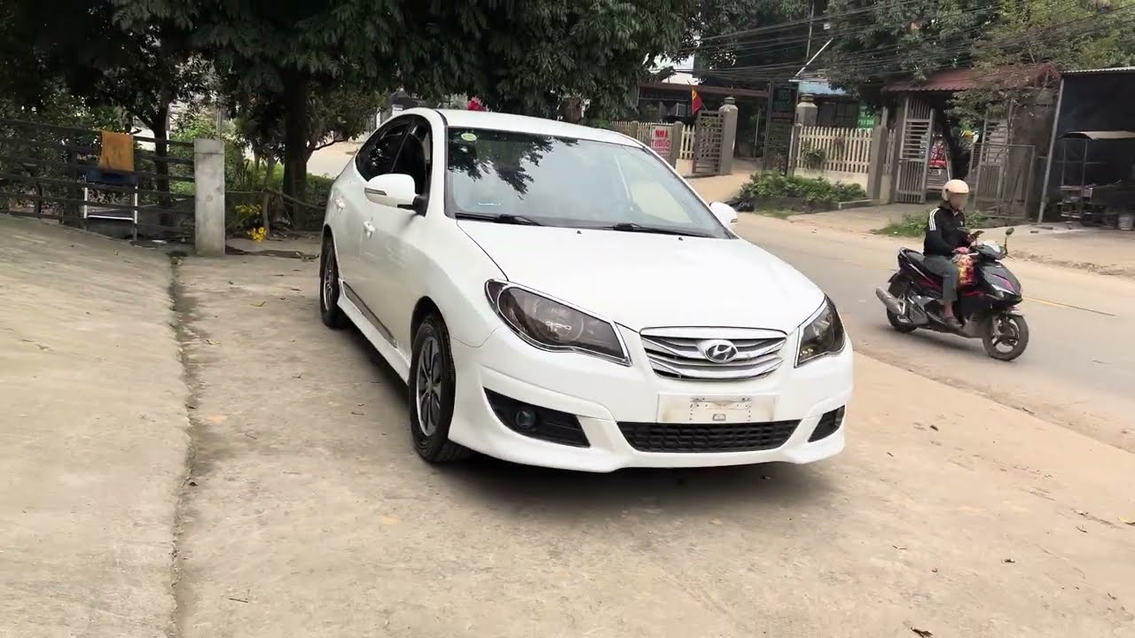 Huyndai avante đời 2013 dkiem 01/2027 giá 145tr lh 0867640059