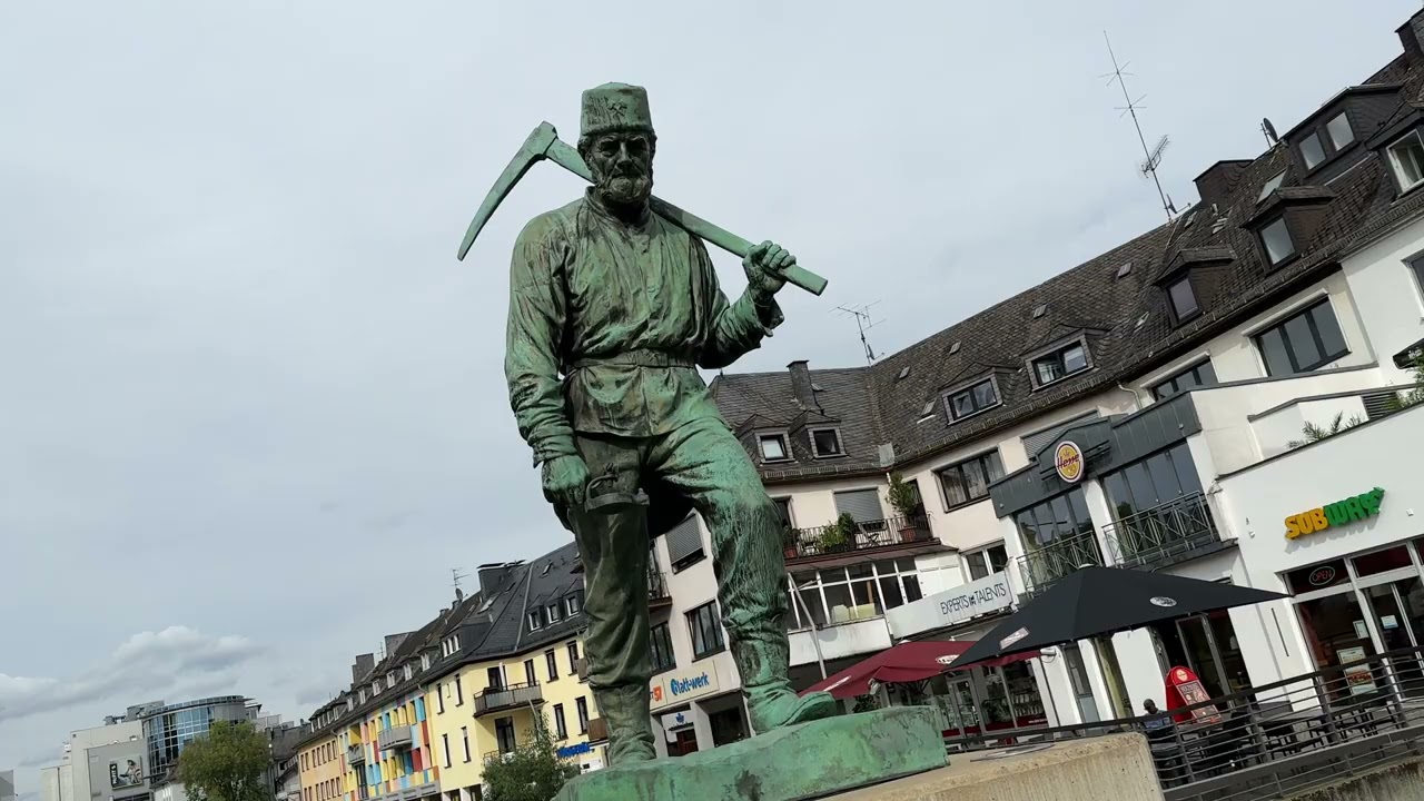 Siegen: Kreisstadt des Kreises Siegen-Wittgenstein im Regierungsbezirk Arnsberg in NRW Dokumentation