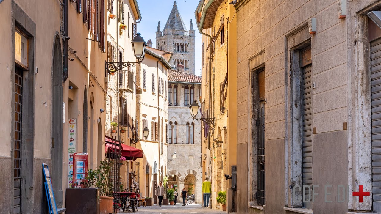 Visita dell'immobile | Massa Marittima GR, Italy | Ampio attico con balcone e vista duomo