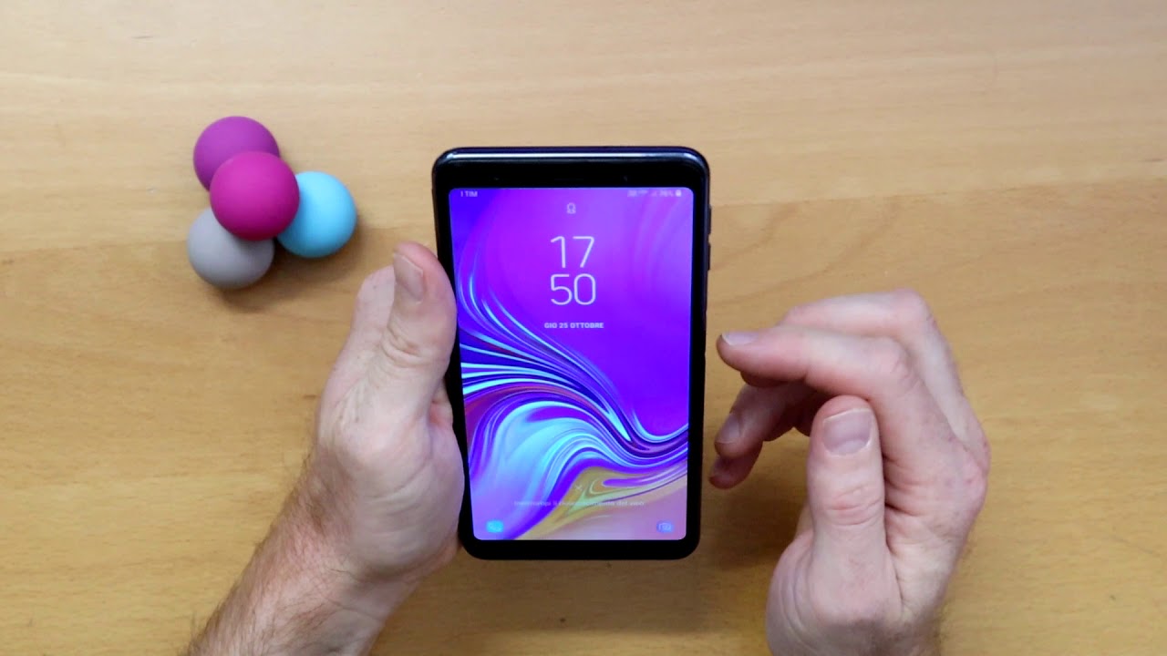 Unboxing Prova e considerazioni Samsung Galaxy A7 2018 + custodia PeakAll ed iBetter