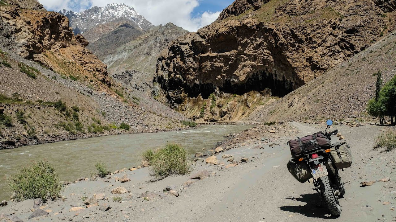 Tadschikistan 2019 Solo Motorradabenteuer Teil1 (English subs available)