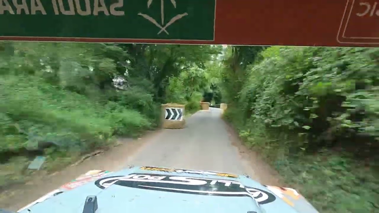 AlliSport Defender TD5 in car rally stage