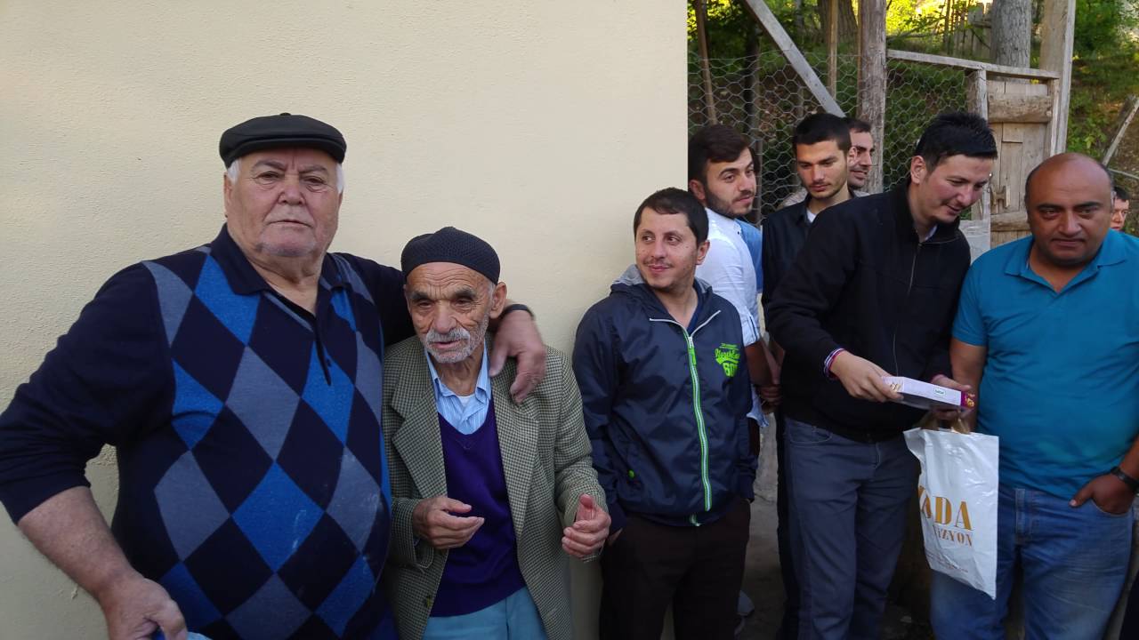 Uzunoğlu köyünde bayram sabahı