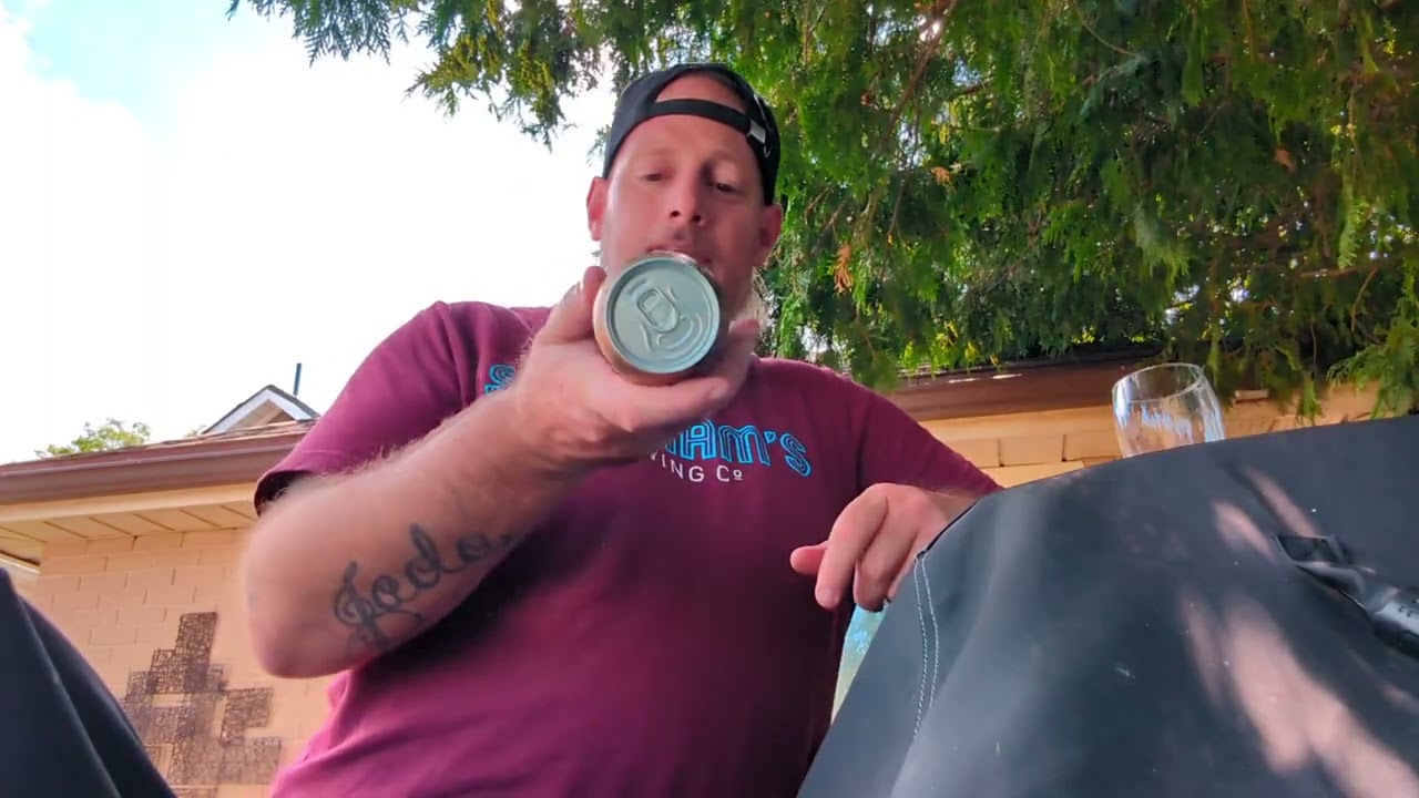 HACKER PSCHORR LAGER #beerlife #beer #craftbeerreview #beerpackaging #review #beerreview 