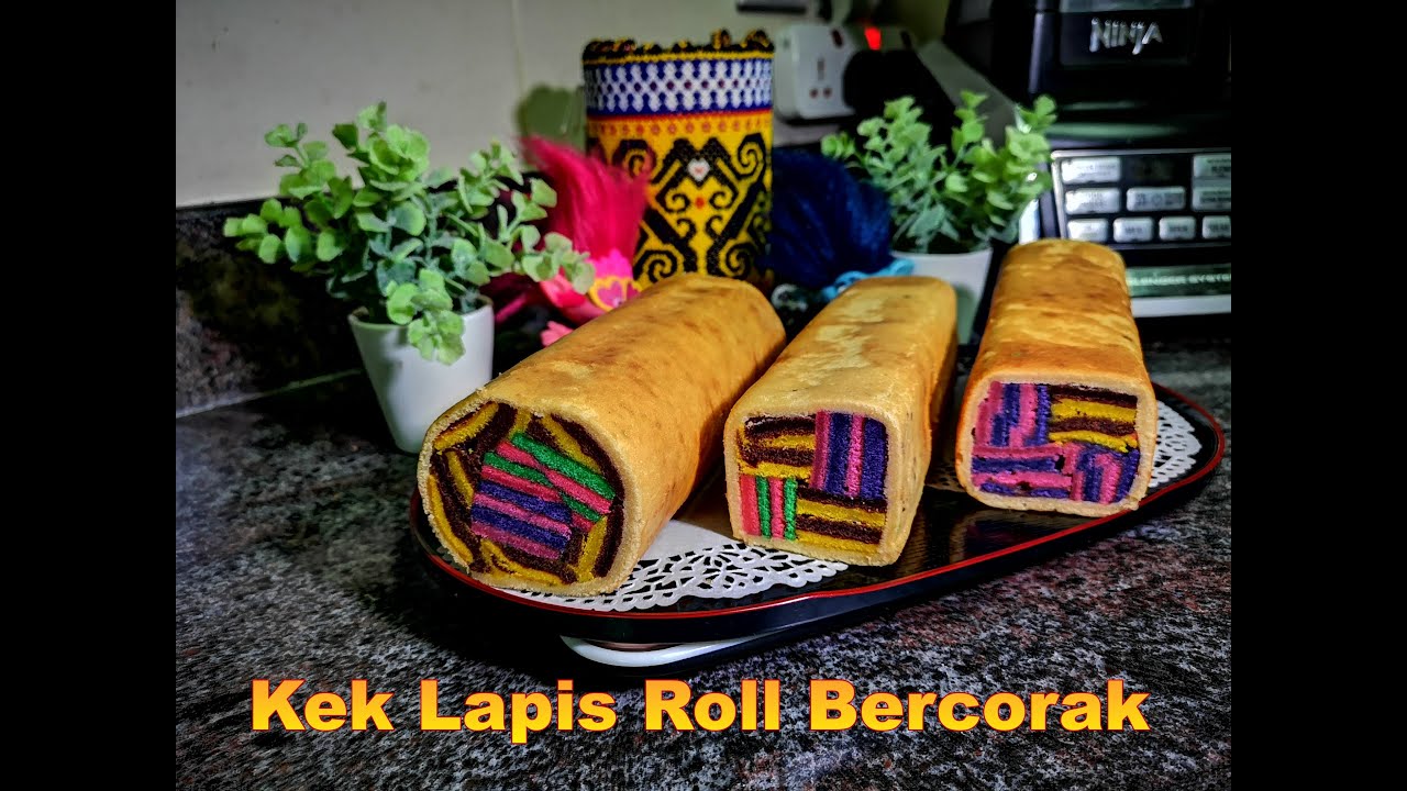 Kek Lapis Roll Bercorak